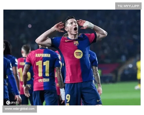 巴萨官方宣布莱万左大腿股二头肌撕裂 恢复时间待定